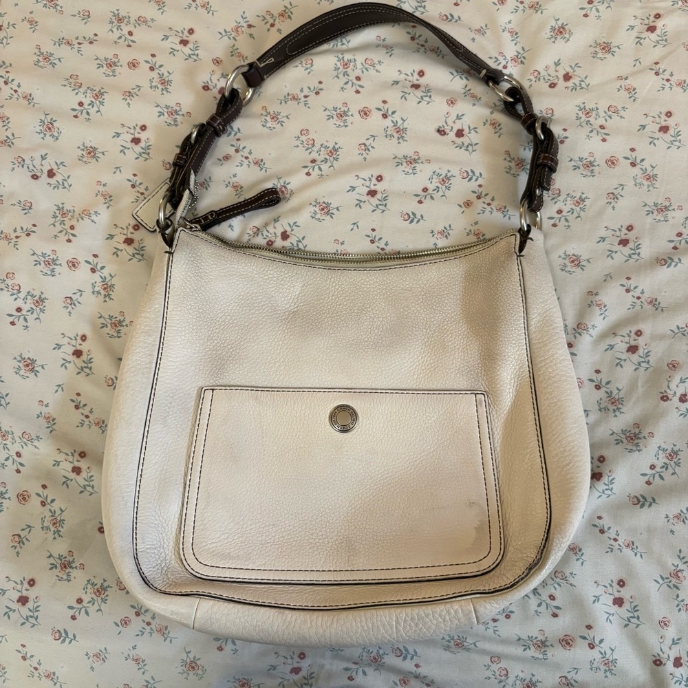 Coach Chelsea Leather Shoulder Bag